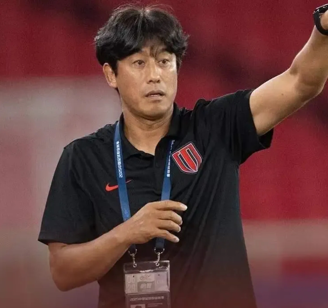 今晚体能课后，成都蓉城强势反弹备战法甲，目标明确，资深球员宣示担当